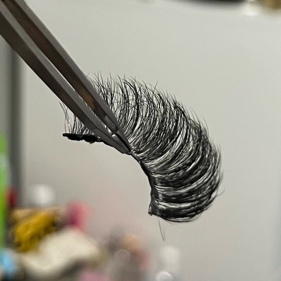 5 PAIR LASHES - Picture 5 of 8